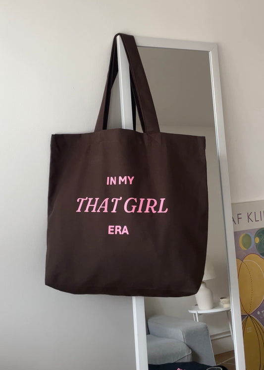 Big Tote Bag "In my that girl era" Brown